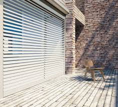 Stores Et Brises Soleil Les Solutions Pour Maitriser La Chaleur Et La Lumiere Stores Solaires Stores Exterieurs Brise Soleil