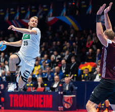 Das länderspiel deutschland gegen lettland wird schiedsrichter nikola dabanovic (montenegro) leiten. Handball Em Deutschland Steht Nach Sieg Gegen Lettland In Hauptrunde Welt