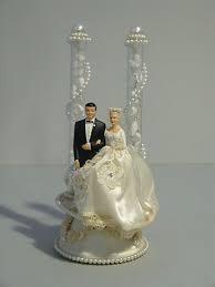 Vintage 1960 S Wedding Cake Topper With Pillars Bridal Cake Topper Wedding Cake Toppers Vintage Cake Toppers