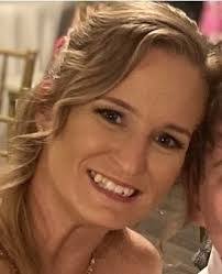 Robyn Hutchinson's Instagram, Twitter & Facebook