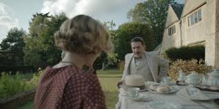 As wwii looms, a wealthy widow hires an amateur archaeologist to excavate the burial mounds on her estate. V Tyzrtoevkoom