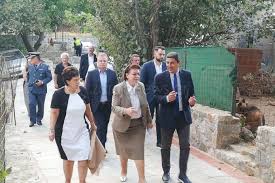 Η υπουργός πολιτισμού λίνα μενδώνη τόνισε σήμερα πως ο πρώην καλλιτεχνικός διευθυντής του εθνικού θεάτρου, δημήτρης λιγνάδης, είναι ένας επικίνδυνος άνθρωπος. Sto 8eriso H Ypoyrgos Politismoy Lina Mendwnh Cretapost Gr