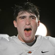 Football: Blaise LaVista, Libertyville roll past Stevenson