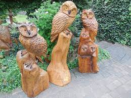 Mit wenigen mitteln und etwas kreativität lassen sich baumstämme verschönern. Eulen Unikateausholz De Figuren Und Skulpturen Aus Holz Kettensagenkunst Gartendekoration