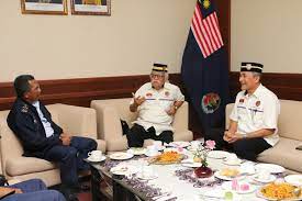 Ota yhteys sivuun persatuan veteran angkatan tentera malaysia negeri sabah liittymällä facebookiin tänään. Ketua Pengarah Maritim Malaysia Terima Kunjungan Hormat Ydp Persatuan Veteran Angkatan Tentera Malaysia