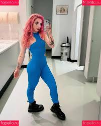 Leaks Nude Sophie Burrell Onlyfans Photo Gallery - Fapello.ru