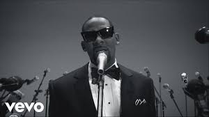 Kelly's official music video for 'step in the name of love'. R Kelly When A Woman Loves Youtube