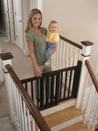 Amazon Com Safety 1st Wooden Swing Gate Espresso Indoor Safety Gates Baby Baby Gates Baby Gate For Stairs Child Safety