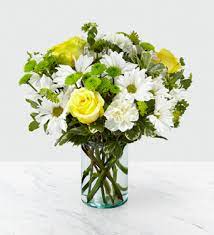 Tammy's flowers has an amazing selection of corporate gifts you can choose from to show your appreciation for their hard work. Flowers By Tammy Weddings Rentals Gfts The Ftd Happy Day Bouquet Greeneville Tn 37745 Ftd Florist Flower And Gift Delivery