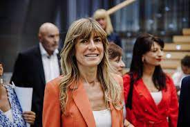 El juez cita a declarar a Begoña Gómez como investigada el 5 de julio
