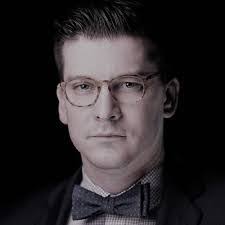 Steven Leroux's Instagram, Twitter & Facebook