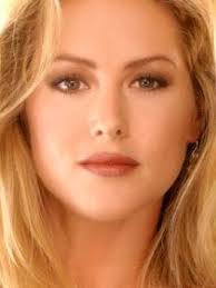 Gillian Bonner's Instagram, Twitter & Facebook