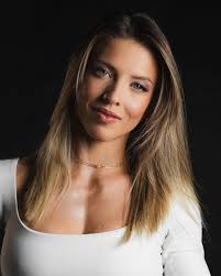 Ana Tholl (@anaatholl) • Instagram photos and videos