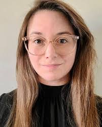 Colleen Burdick's Instagram, Twitter & Facebook