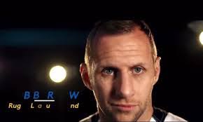 Anna Clague's Instagram, Twitter & Facebook