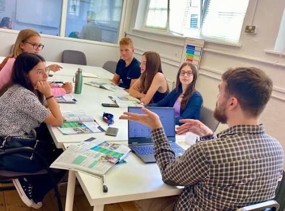 General English courses - The Marlow Language Centre