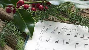 Die wunderbare, besinnliche weihnachtszeit beginnt und noch schöner wird jedes weihnachtsfest mit der richtigen musik. Texte Der Beliebtesten Weihnachtslieder Ndr De Ratgeber