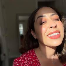 Amanda Seyfried hilariously shocks her 'The Housemaid' co-stars by  attempting this TikTok challenge mid-interview. 😭