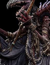 SkekSo the Emperor Skeksis Statue 1/6, The Dark Crystal: Age of Resistance,  33 cm | BlacksBricks