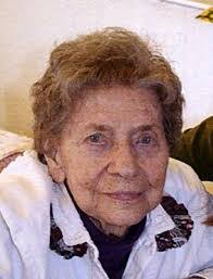 Lindsey Rundle's Instagram, Twitter & Facebook