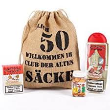 Statt aufs reisebüro zu gehen oder einen ferrari oder einen opel oder gar eine goldkette zu kaufen gibt es hier das perfekte geschenk. 2 Lustige Geschenkideen Fur Manner Um Leben In Die Feier Zum 50 Geburtstag Zu Bringen Schenk Dich Glucklich Der Geschenke Blog