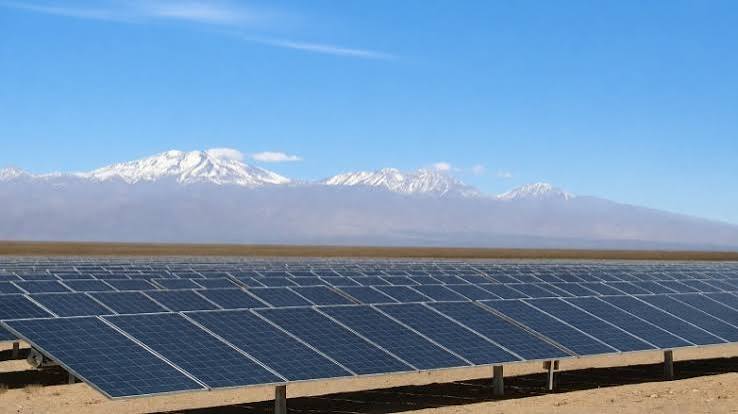Iglesia, energía que transforma la riqueza minera en desarrollo local