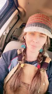 I’m so happy just feeding cows🐮🙌🏻🙌🏻👊🏻#justloving