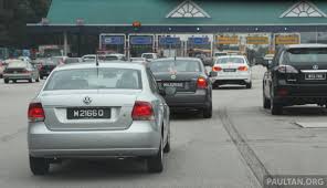 Atceries, ka sāga stāvvietā izbraukšana ir sākot no otrās iebrauktuves. Grand Saga Cheras Kajang Highway Toll Up 30 40 Sen Paultan Org