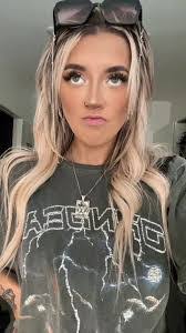 Heather Bramble's Instagram, Twitter & Facebook