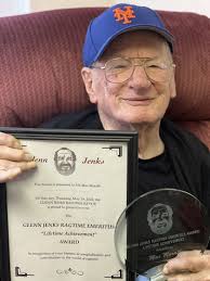 Mr. Ragtime' Max Morath, public TV pioneer, is happily living his coda in  Duluth