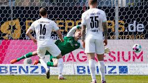 Vor spielbeginnherzlich willkommen in der 2. Sv Sandhausen Fc Wurzburger Kickers 1 0 Behrens Trifft Vom Punkt Kicker
