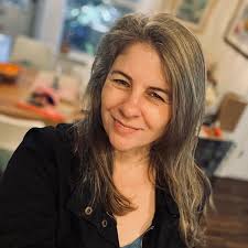 Mother Knows Best (Margie Peterson Mystery) : MacInerney, Karen, Dukehart,  Cris: Amazon.in: Books