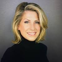 Victoria Auger's Instagram, Twitter & Facebook