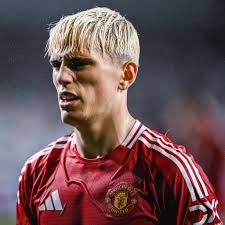 The best thing Garnacho can do is quit football and be a stay-at-home dad,  he's got more kids (1) than good performances for Manchester United this  season.”