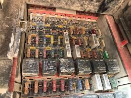 On a kenworth t440, things are quicker to get to, less strenuous to take apart and faster to put back together which means less downtime and lower repair bills. Kenworth T800 Fuse Box