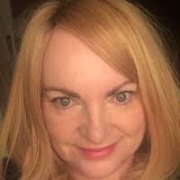 Suzanne Rennie's Instagram, Twitter & Facebook