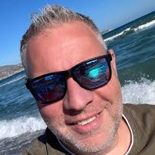 Erich Huegli's Instagram, Twitter & Facebook