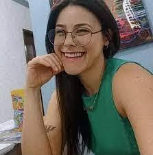 Olivia Biss's Instagram, Twitter & Facebook