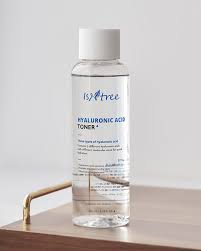 Isntree hyaluronic acid essence hydrating toner plus 6.76 fl oz for face with dry sensitive skin | reduce acne, redness, s 24 hour hydration: Isntree Clean Korean Skincare Formulations Sukoshi Mart