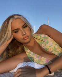 Want to see more posts tagged #emma ellingsen? Emma Ellingsen Hair Color Streaks Aesthetic Hair Hair Inspo Color
