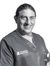 Jorge Campos Aliaga, experto en implantes