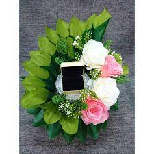 Justeru itu, hantaran sirih junjung berserta cincin yang diletakkan di dalam dulang hantaran menjadi pilihan. Sirih Junjung Dan Bunga Artificial Dengan Bekas Cincin Shopee Malaysia