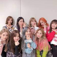 Fromis 9 continuó como un grupo de ocho miembros y lanzó su segundo ep, to. Fromis 9 Fancams Fromisfncams Twitter