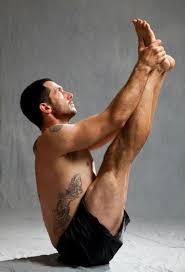 Urdhva Mukha Paschimottanasana Posturas De Yoga Yoga Para Hombres Posiciones De Yoga
