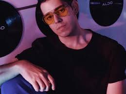 He is an actor and producer, known for takbo, bilis. What Did Raymond Gutierrez Give Up To Get His Toned Body Preen Ph