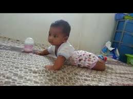 Berbicara mengenai perkembangan bayi 5 bulan memang bisa dibilang sebagai tahap perkembangan yang sudah sangat pesat sekali. Perkembangan Bayi Pada Usia 5 Bulan Serba Serbi Tips Youtube