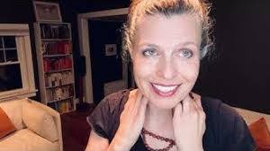 Holly Troy's Instagram, Twitter & Facebook