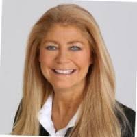 Tessa Bateman's Instagram, Twitter & Facebook