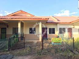 Pasti soalan ini merupakan soalan yang pertama sekali pembeli ingin tahu. Single Storey Terrace Intermediate House Taman Apas Permai Tawau Houses For Sale In Tawau Sabah Mudah My