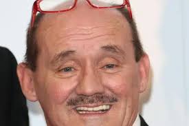 Former Mrs Brown Star Gary Hollywood To Sue Brendan O'Carroll